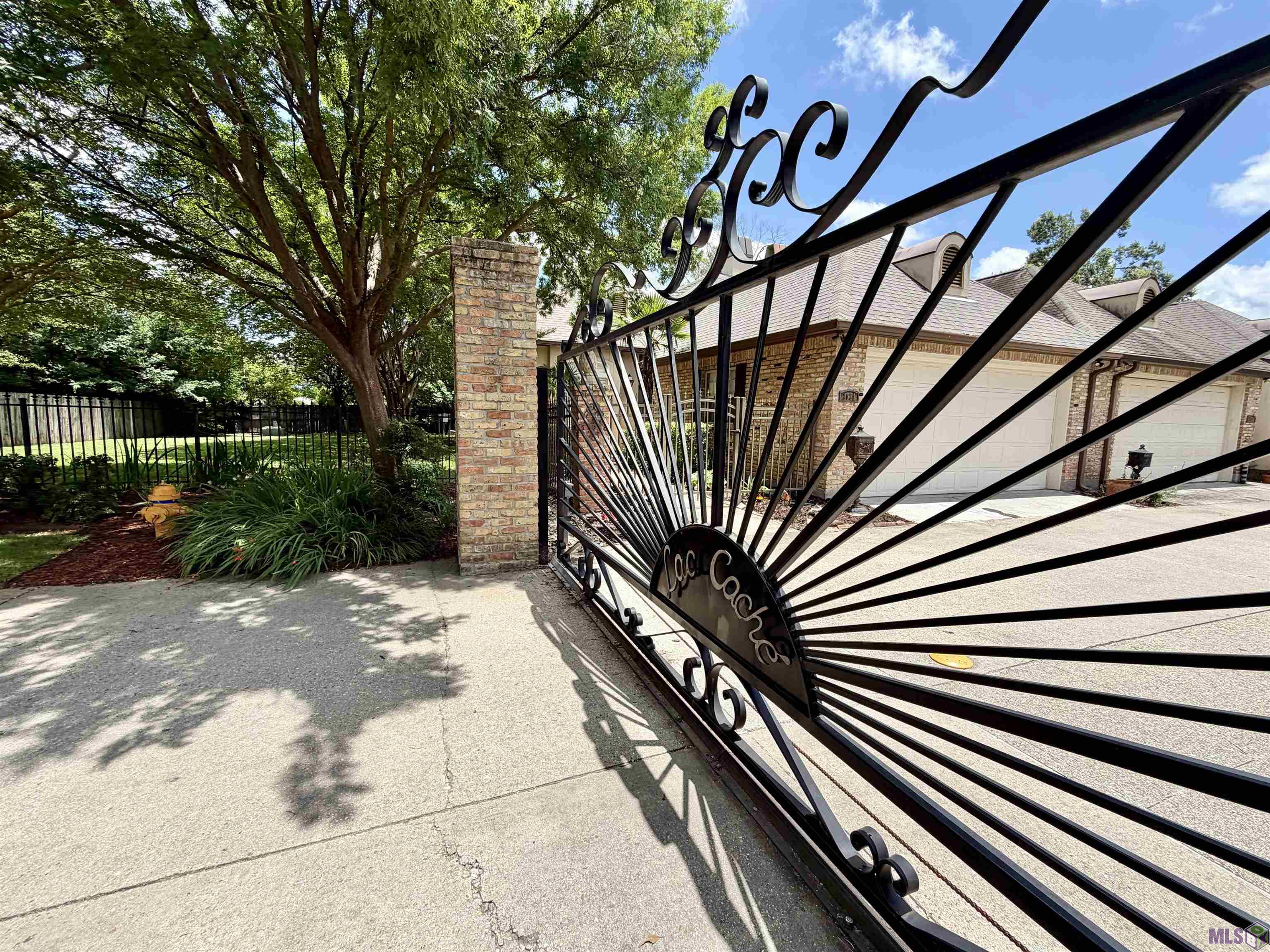 2024 Lac Cache Court Baton Rouge, LA 70816 - Photo 17 of 19
