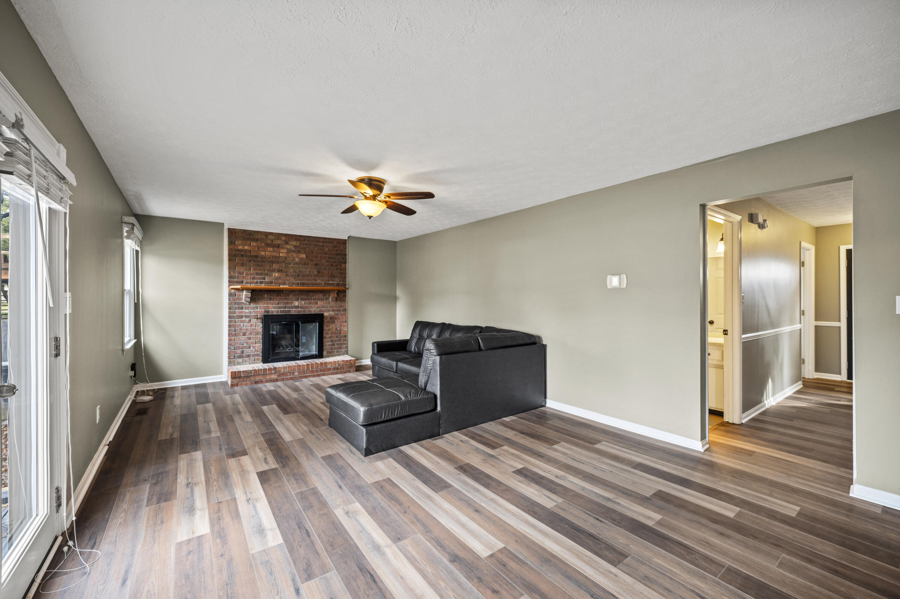 432 Marsailles Road Versailles, KY 40383 - Photo 13 of 31 20251124-432-Marsailles-Rd-fh-025