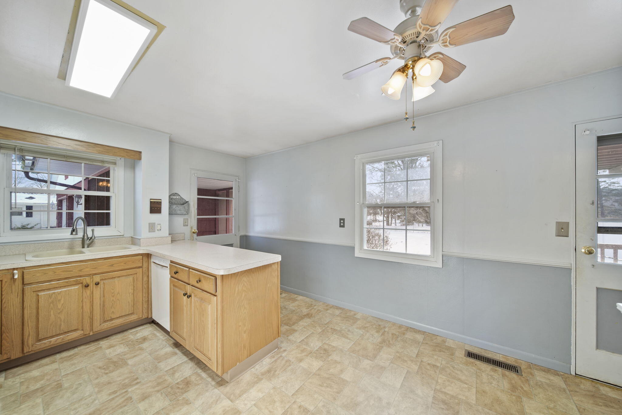 5635 Brooklyn Road Jackson, MI 49201 - Photo 9 of 47 20-web-or-mls-DSC03585