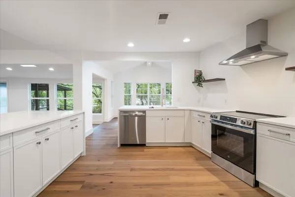 $1,250,000 | 8707 White Cliff Drive, Austin, TX 78759