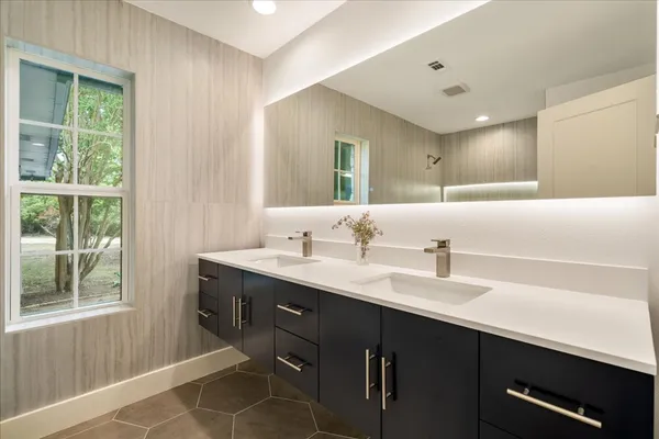 $1,250,000 | 8707 White Cliff Drive, Austin, TX 78759