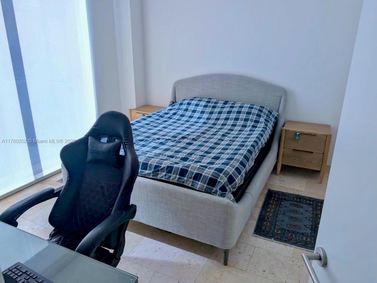 68 Southeast 6th Street, Unit 2001 Miami, FL 33131 - Photo 16 of 22