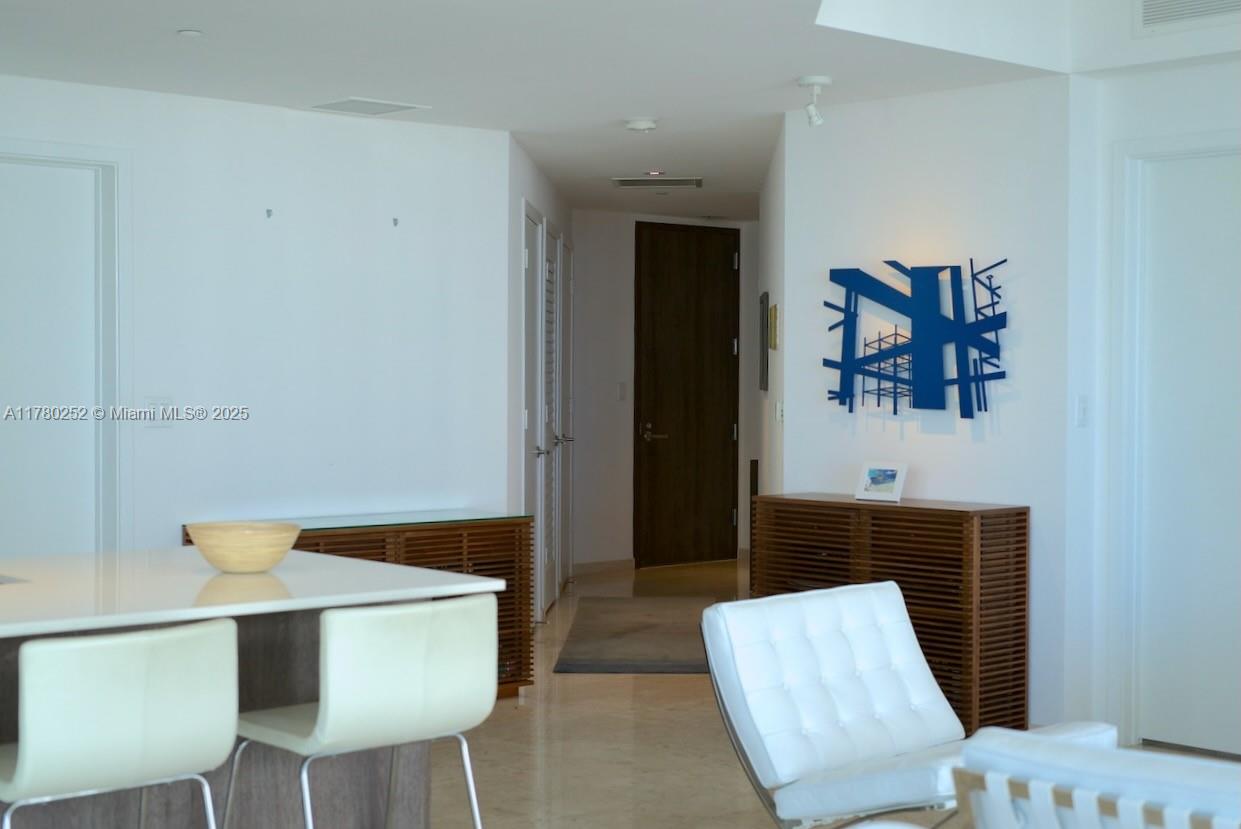 68 Southeast 6th Street, Unit 2001 Miami, FL 33131 - Photo 5 of 22