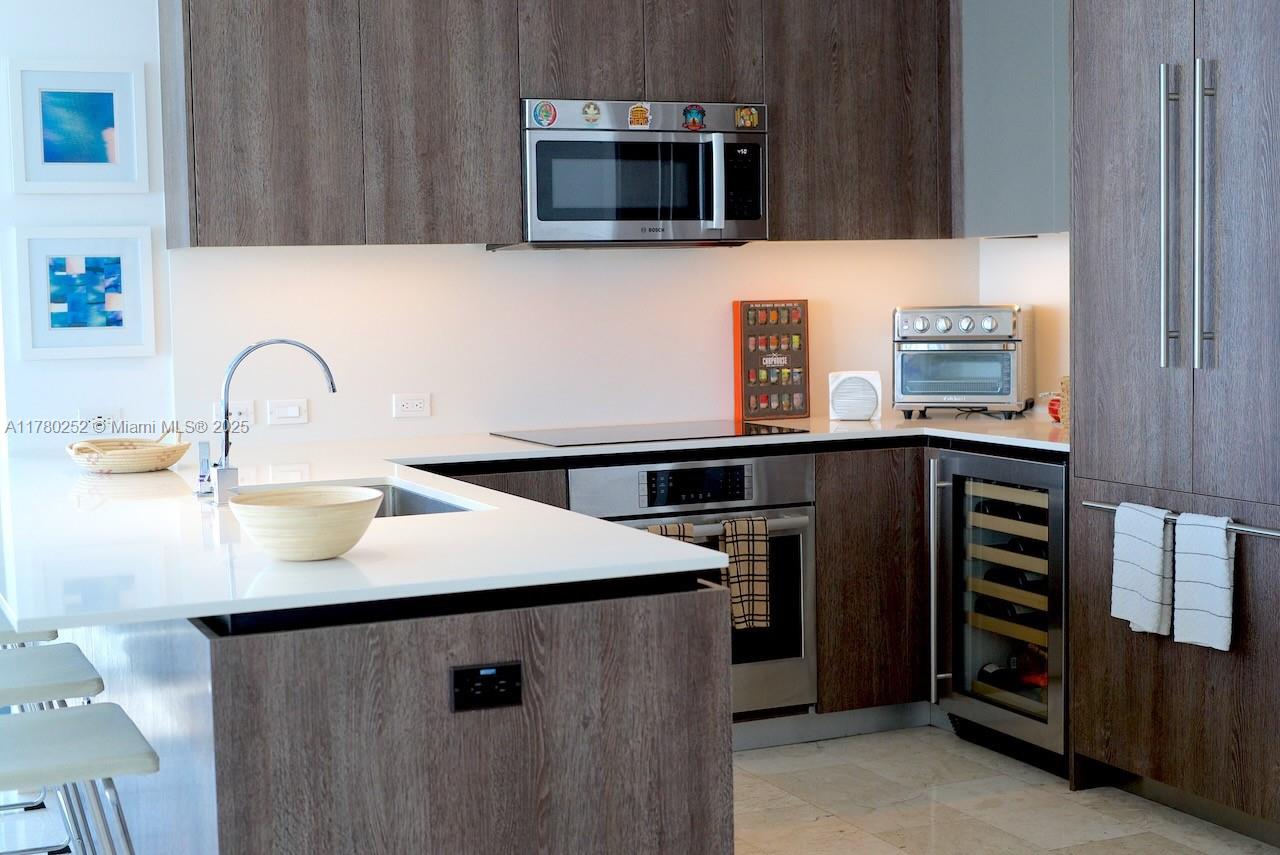 68 Southeast 6th Street, Unit 2001 Miami, FL 33131 - Photo 6 of 22