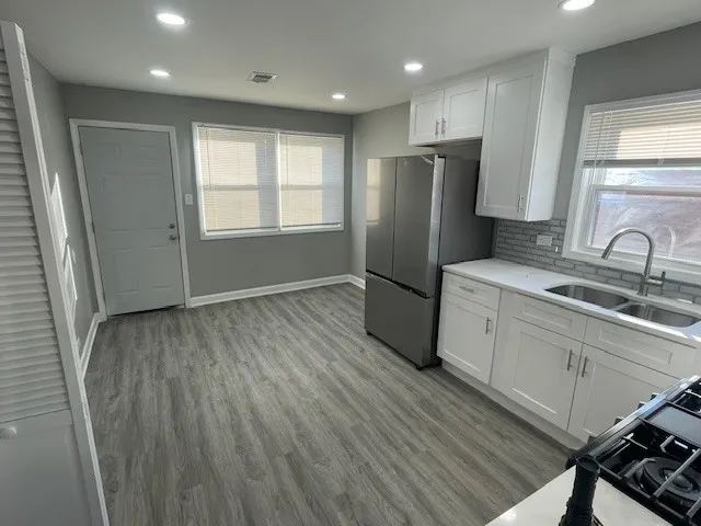 $1,900 | 432 West Hickory Street, Unit 1, Chicago Heights, IL 60411