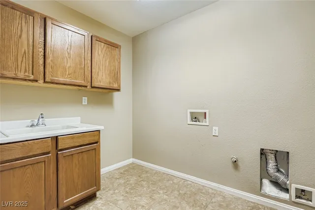 $729,900 | 599 Marsh Creek Court, Henderson, NV 89002