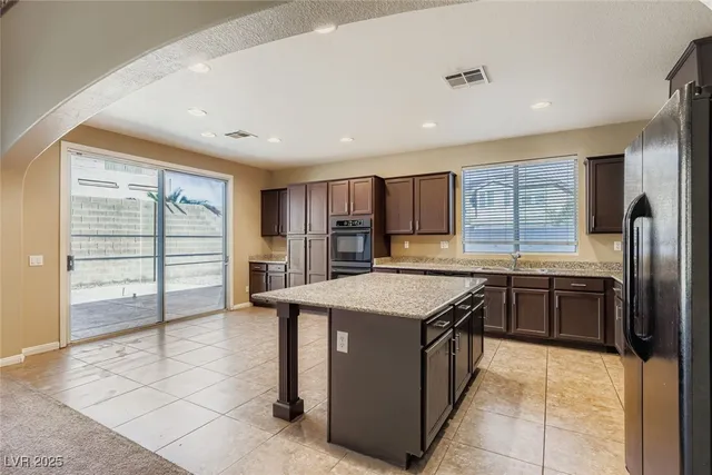 $729,900 | 599 Marsh Creek Court, Henderson, NV 89002