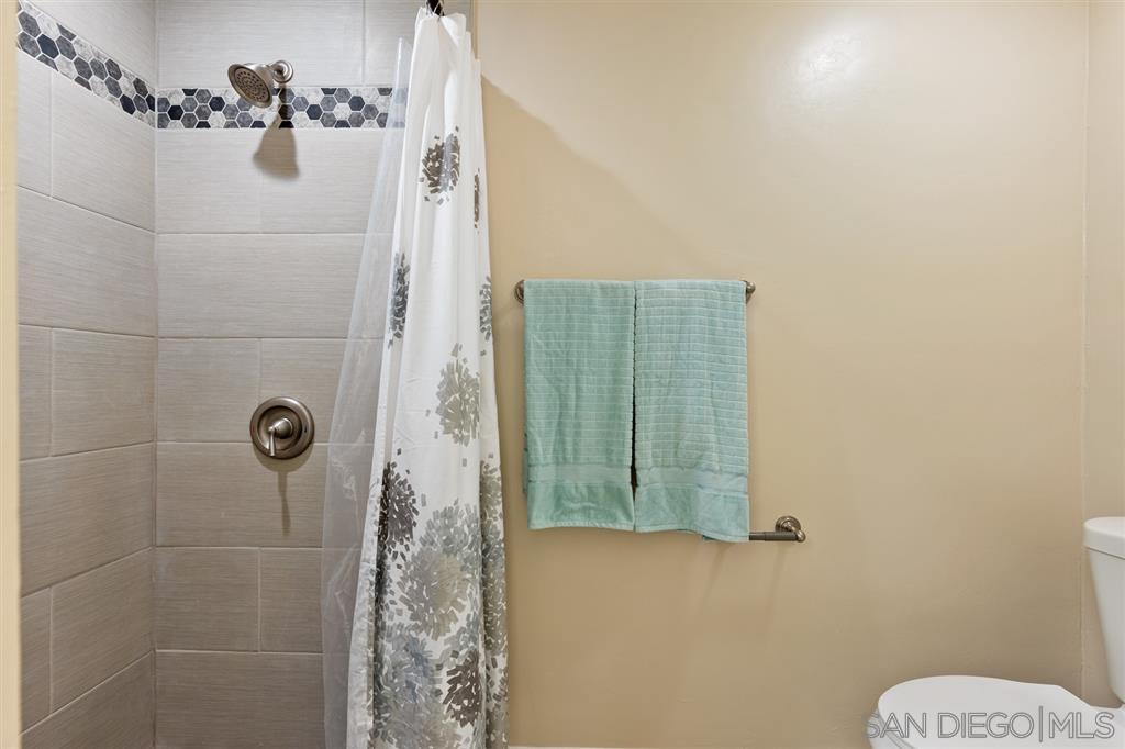 9980 Ledgeside Street Spring Valley, CA 91977 - Photo 17 of 25 Gallery Image 17