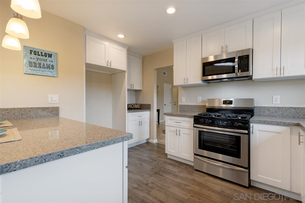9980 Ledgeside Street Spring Valley, CA 91977 - Photo 7 of 25 Gallery Image 7