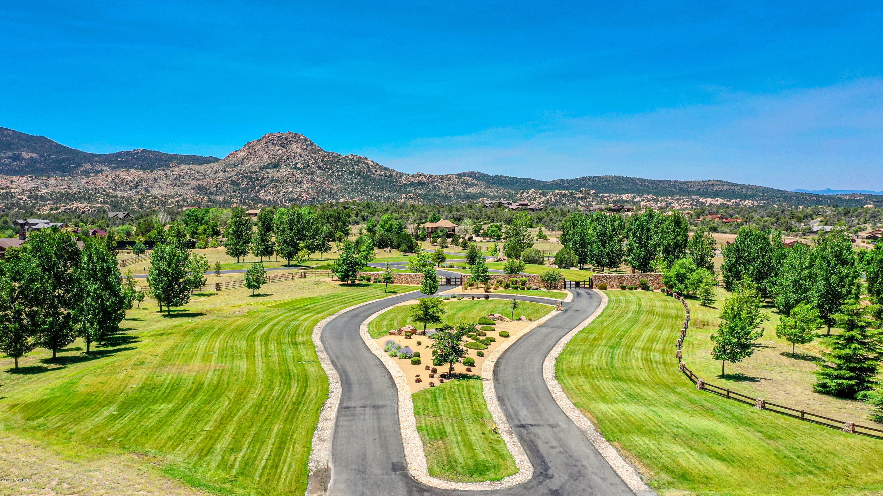 8725 North Callahan Road Prescott, AZ 86305 - Photo 12 of 33 Entrance
