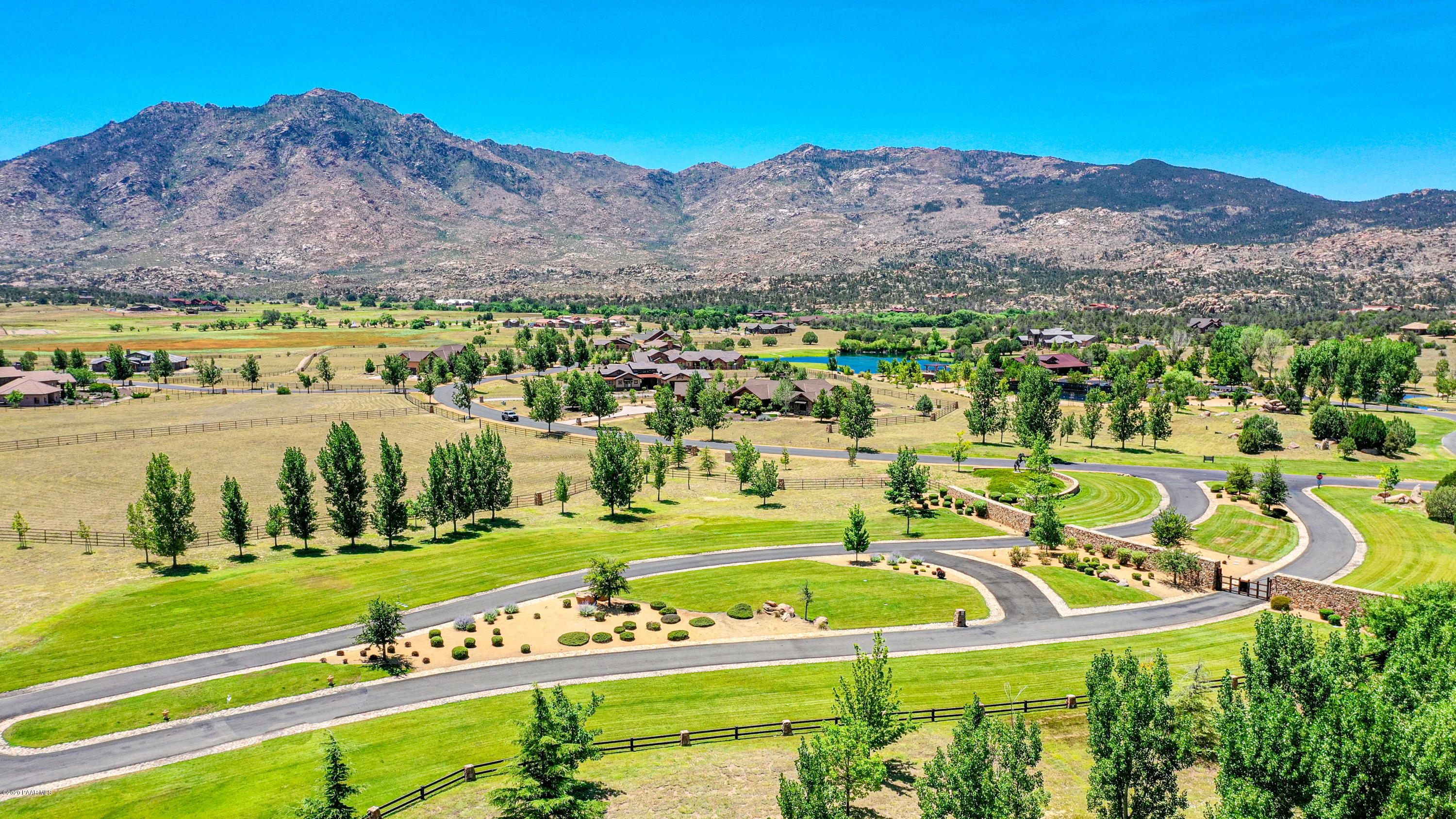 8725 North Callahan Road Prescott, AZ 86305 - Photo 13 of 33 Entrance