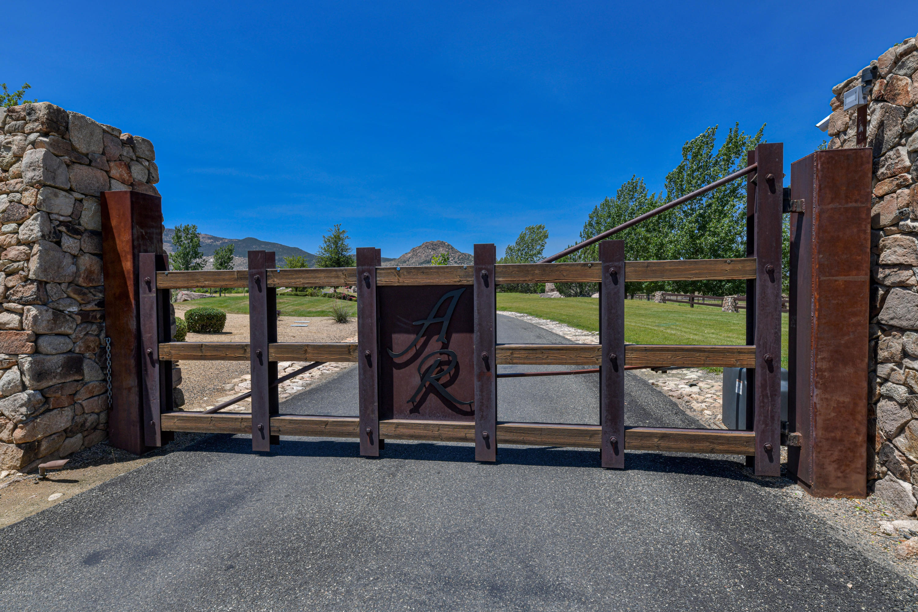 8725 North Callahan Road Prescott, AZ 86305 - Photo 10 of 33 Gated Community