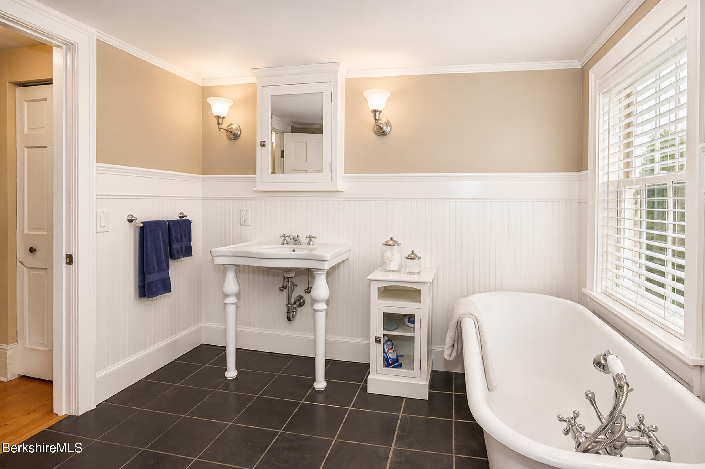 53 Main Street Stockbridge, MA 01262 - Photo 43 of 61 primary bath