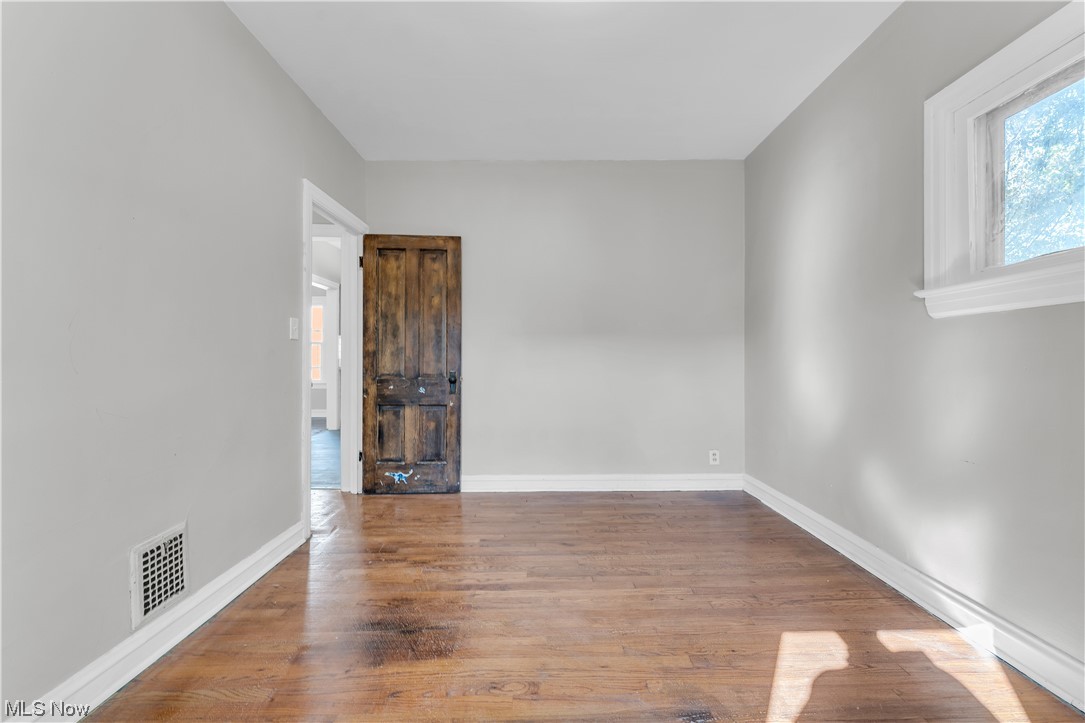 1499 Sherbrook Road South Euclid, OH 44121 - Photo 20 of 41 View of hardwood floored spare room