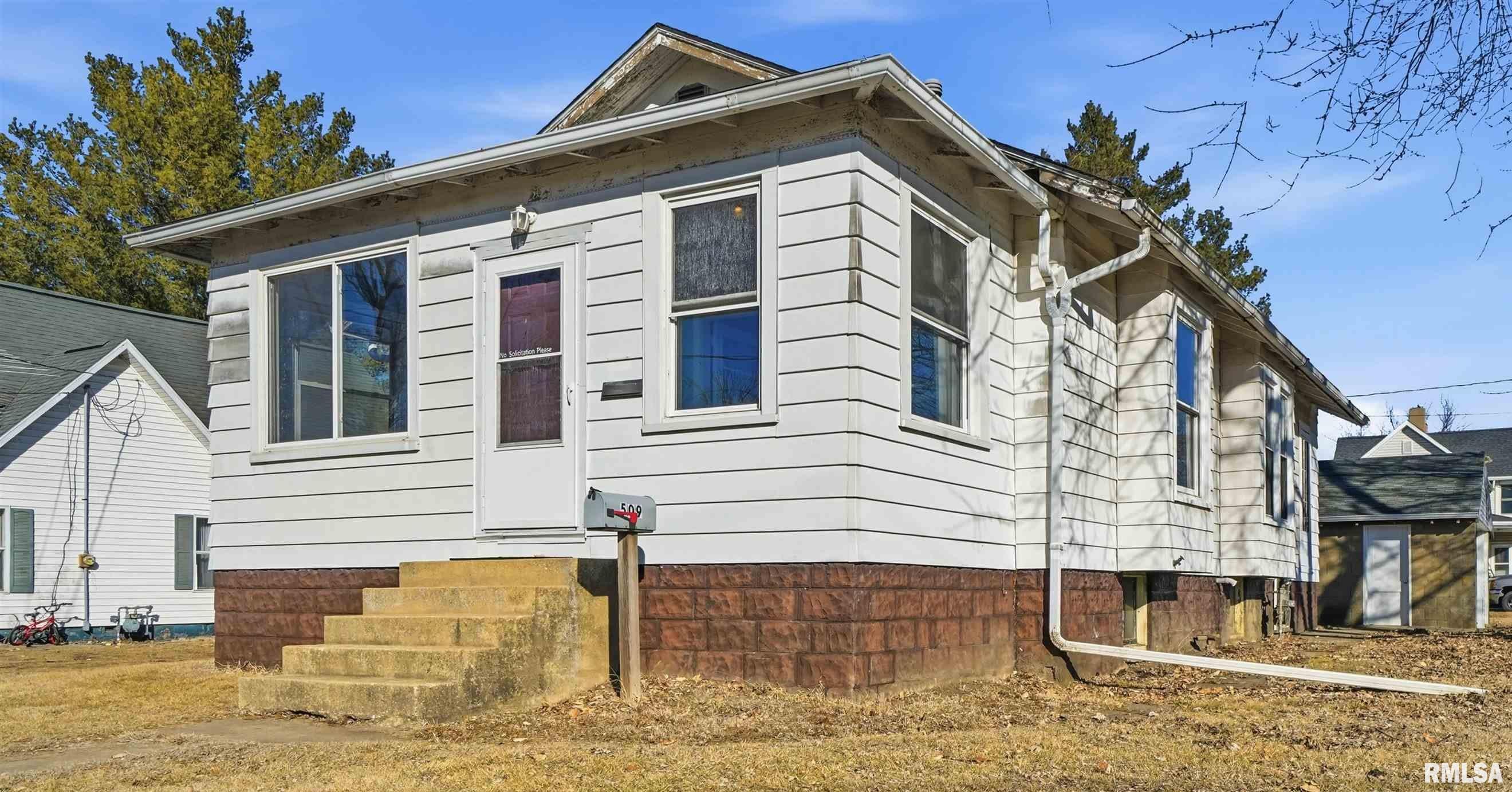 509 West Fort Street Farmington, IL 61531 - Photo 1 of 29