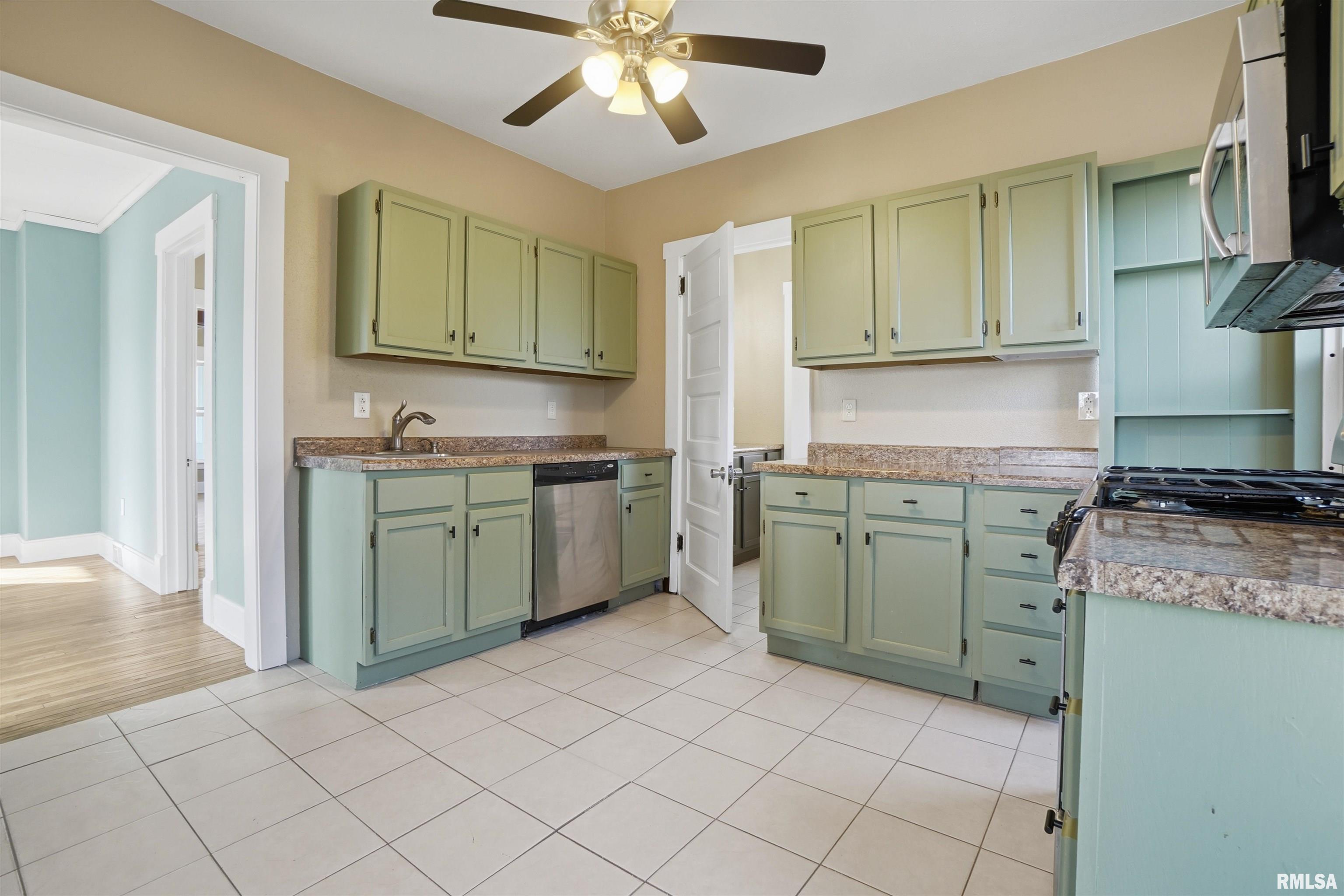 509 West Fort Street Farmington, IL 61531 - Photo 6 of 29