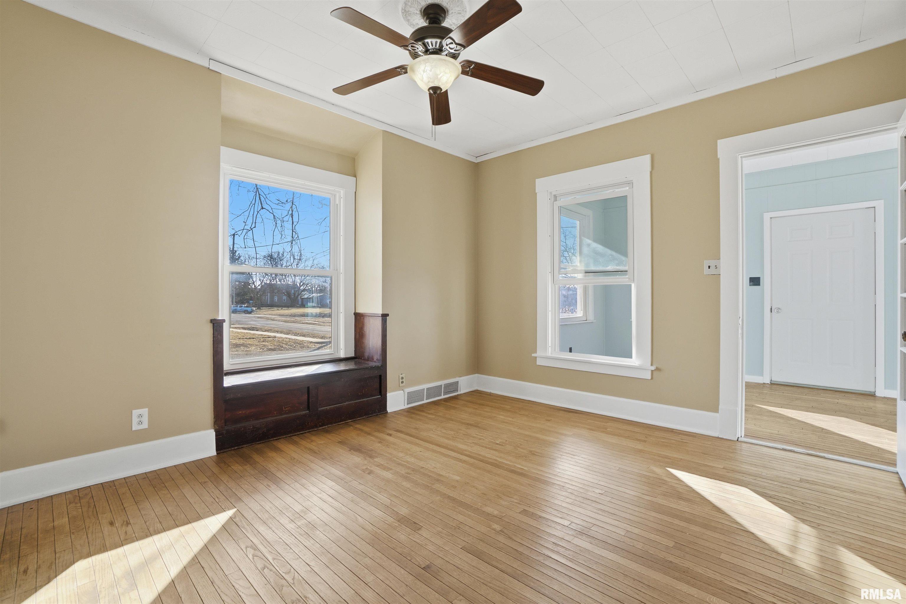 509 West Fort Street Farmington, IL 61531 - Photo 10 of 29