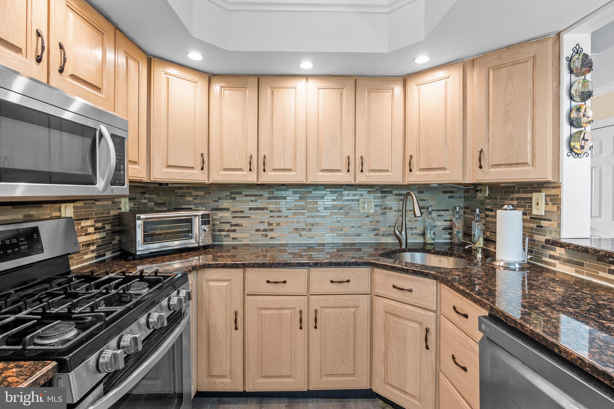 11878 Basile Road Philadelphia, PA 19154 - Photo 11 of 33 Gallery Image 11