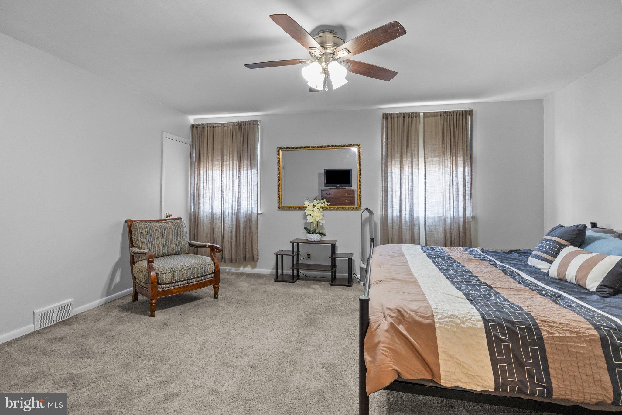 11878 Basile Road Philadelphia, PA 19154 - Photo 16 of 33 Gallery Image 16