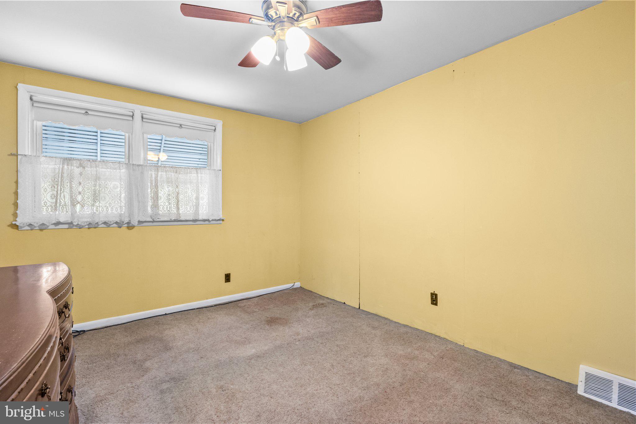 11878 Basile Road Philadelphia, PA 19154 - Photo 19 of 33 Gallery Image 19
