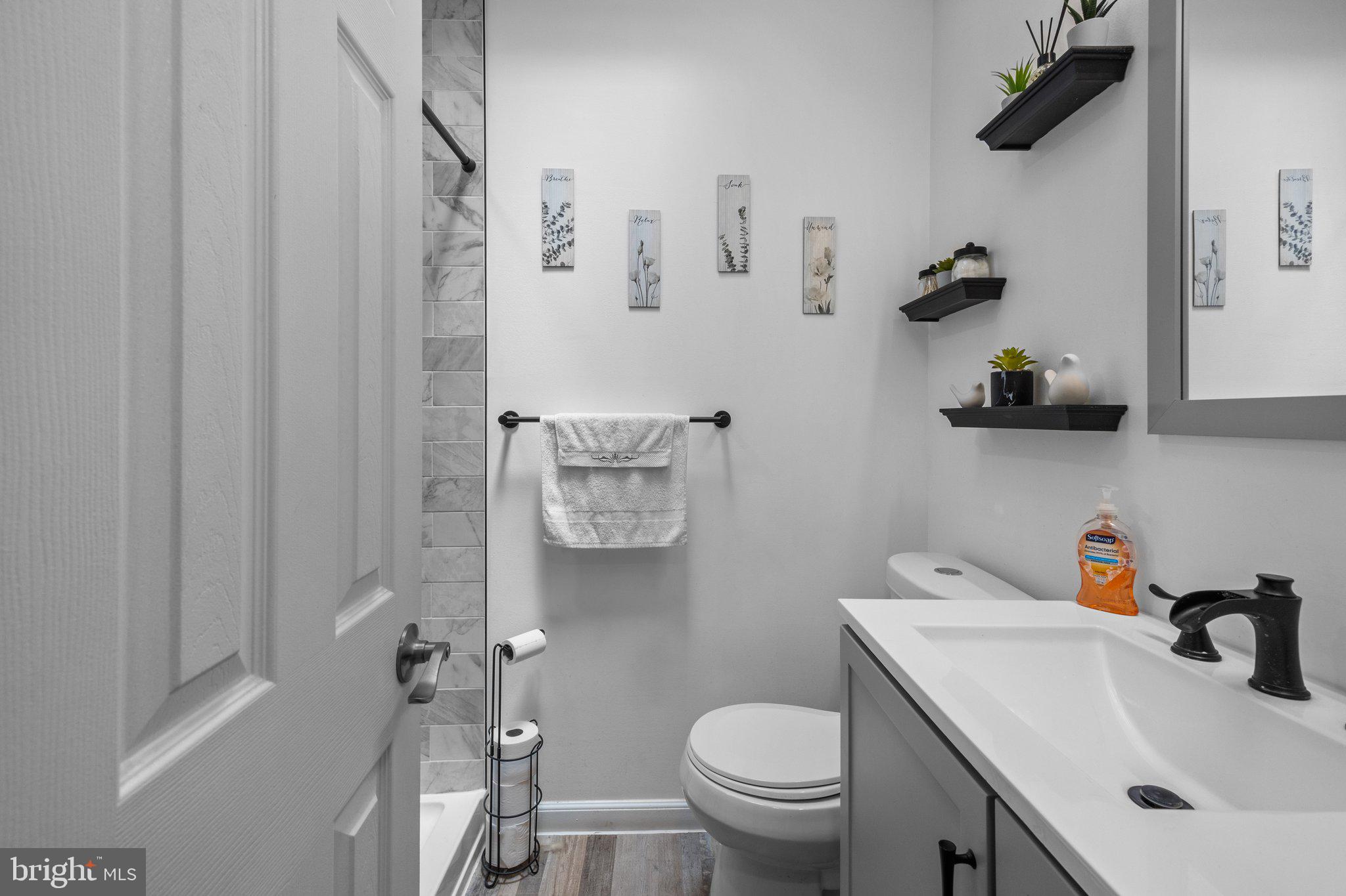 11878 Basile Road Philadelphia, PA 19154 - Photo 20 of 33 Gallery Image 20