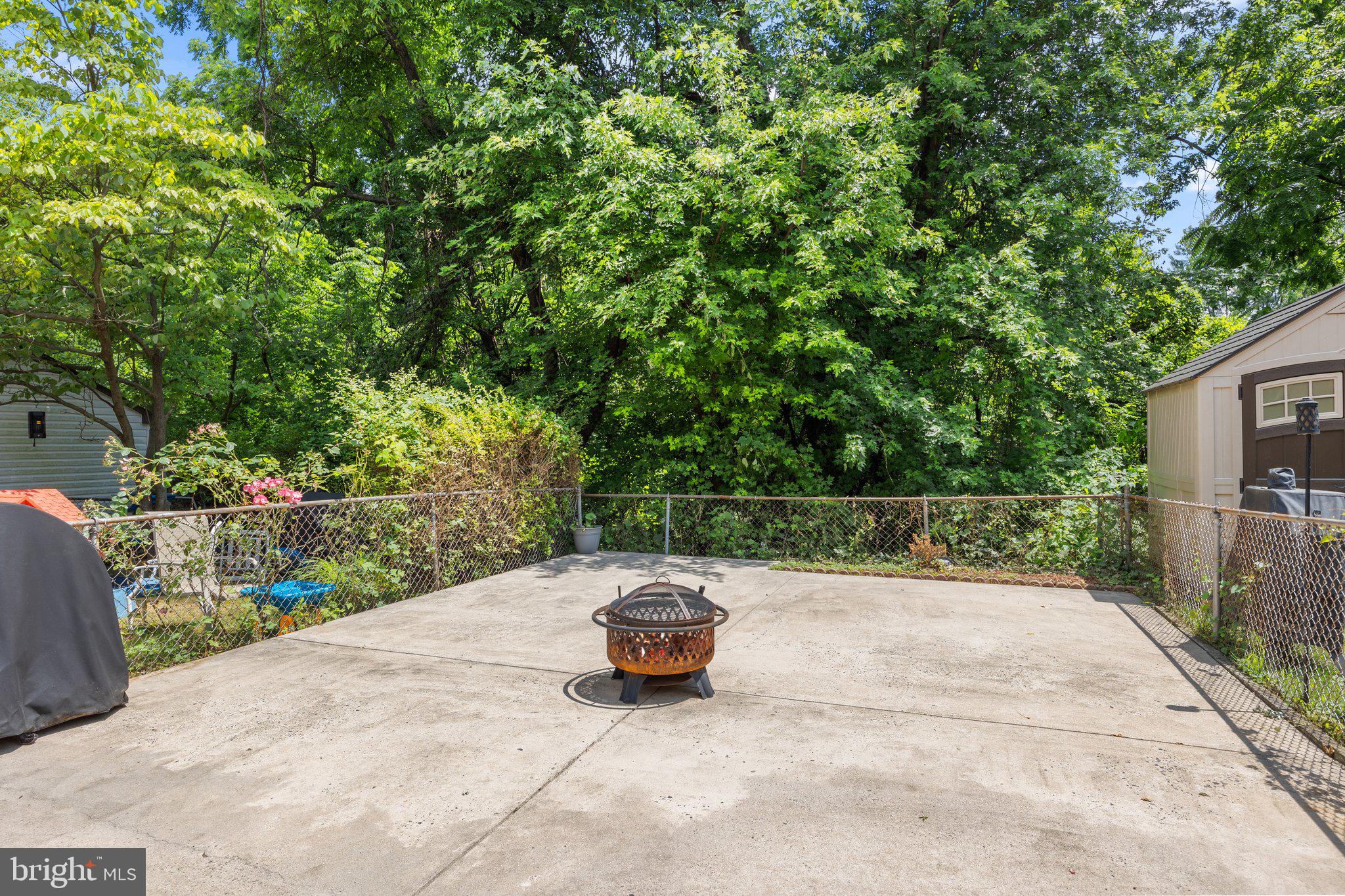 11878 Basile Road Philadelphia, PA 19154 - Photo 30 of 33 Gallery Image 30