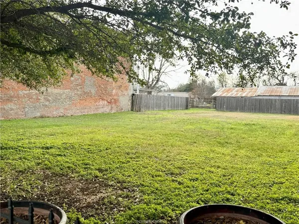 $60,000 | 703-705 South Main Street, Calvert, TX 77837