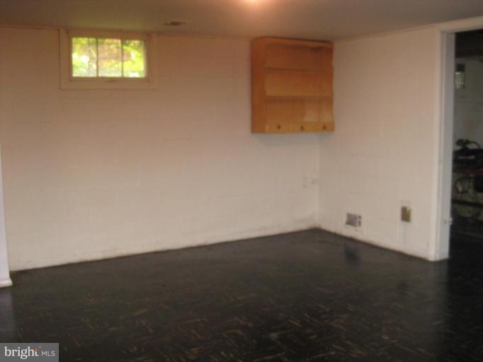 4273 Labyrinth Road Baltimore, MD 21215 - Photo 9 of 13 Recreation Room