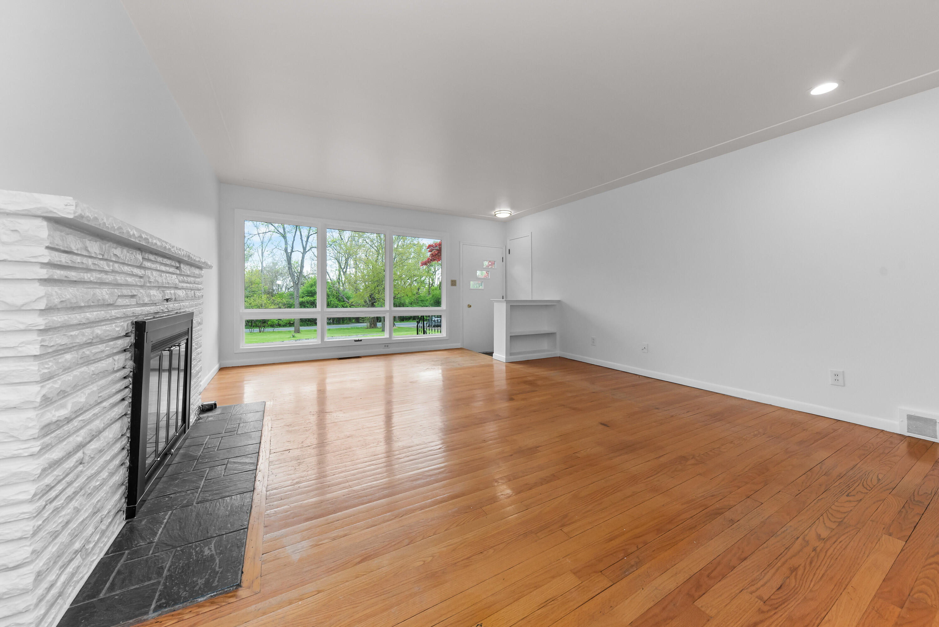 5535 Geddes Road Ann Arbor, MI 48105 - Photo 10 of 48 014_24