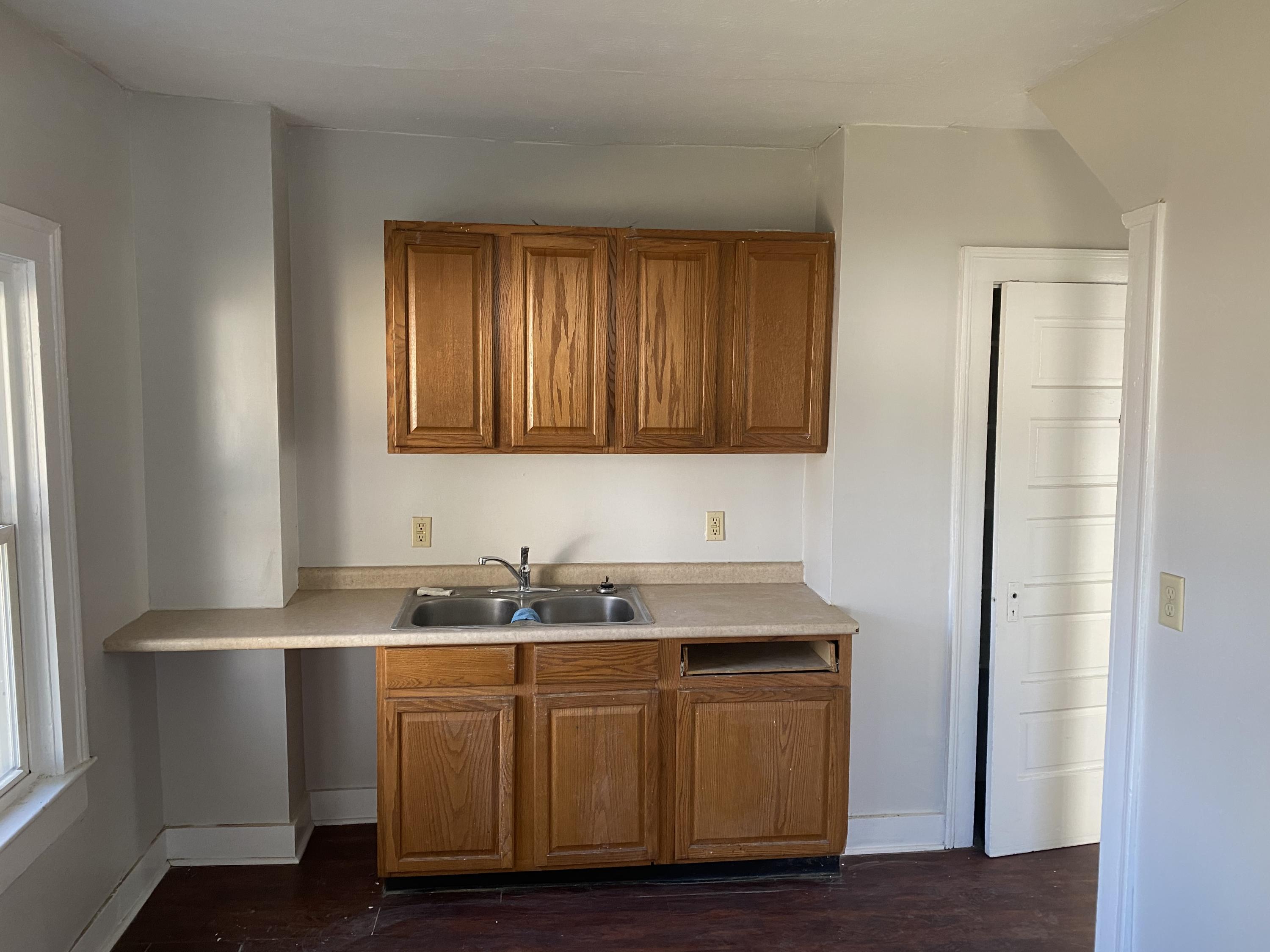 1602 Charles Street Springfield, OH 45505 - Photo 6 of 13