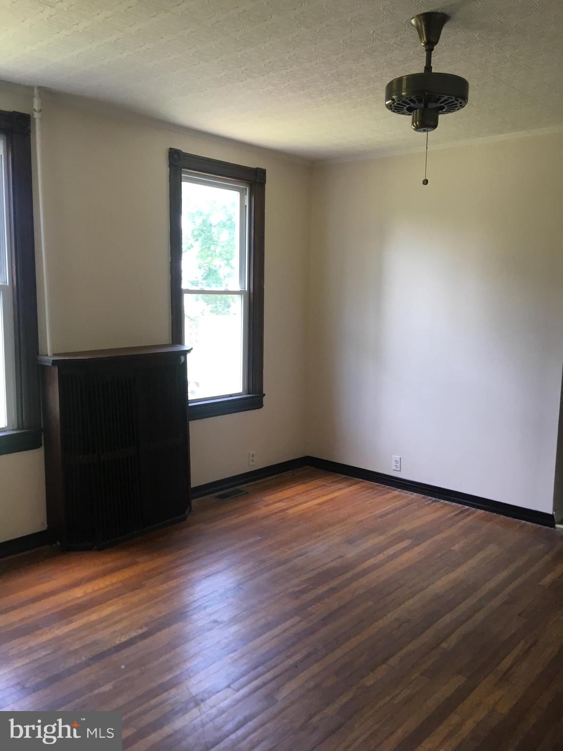 742 Franklin Street Delanco, NJ 08075 - Photo 5 of 27