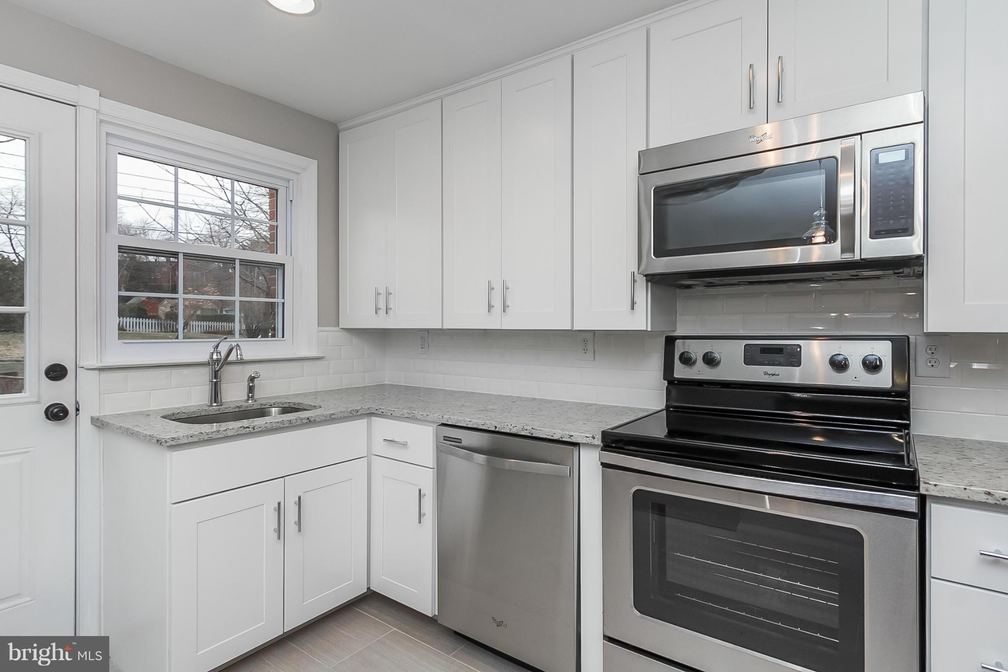 8502 Pleasant Plains Road Towson, MD 21286 - Photo 9 of 26 Kitchen