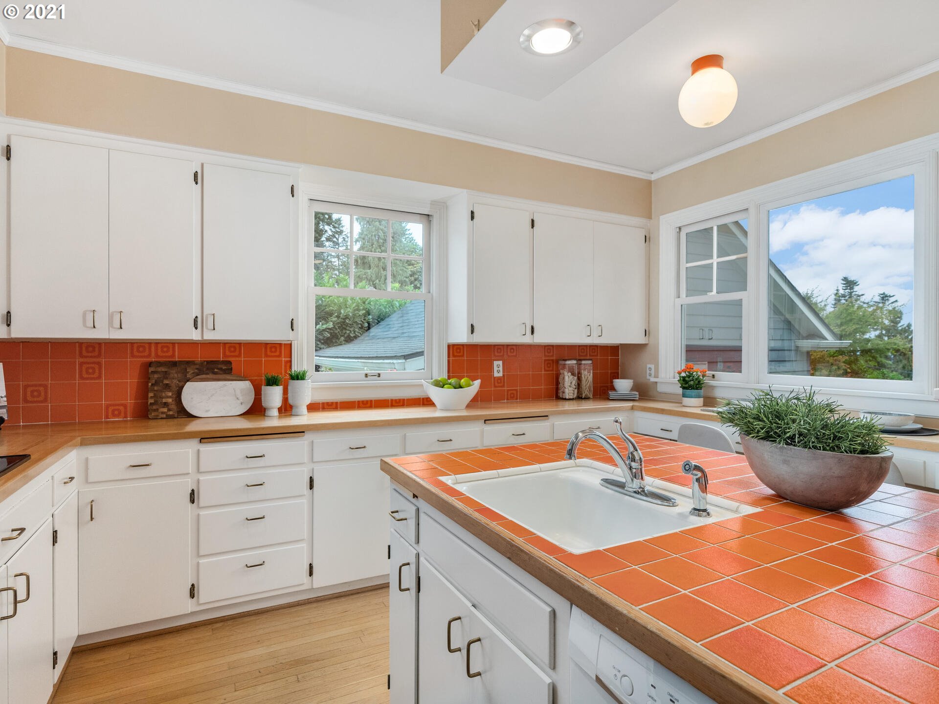 3105 Northwest Cumberland Road Portland, OR 97210 - Photo 13 of 32 Gallery Image 13