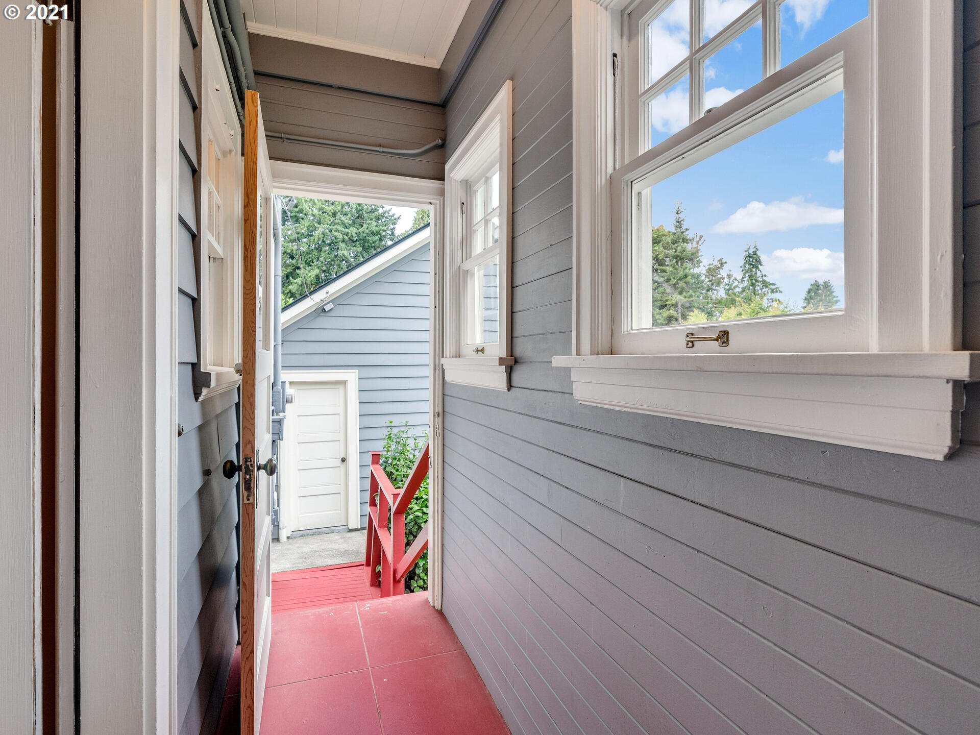 3105 Northwest Cumberland Road Portland, OR 97210 - Photo 29 of 32 Gallery Image 29
