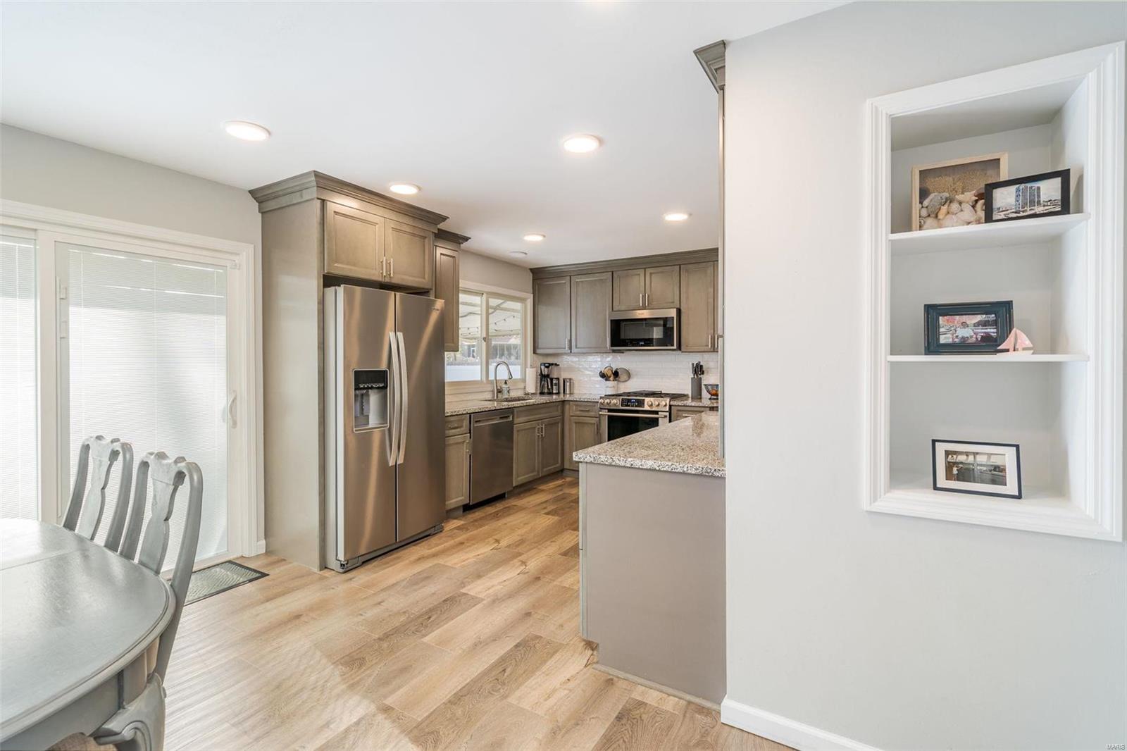 366 Messina Drive Ballwin, MO 63021 - Photo 14 of 41