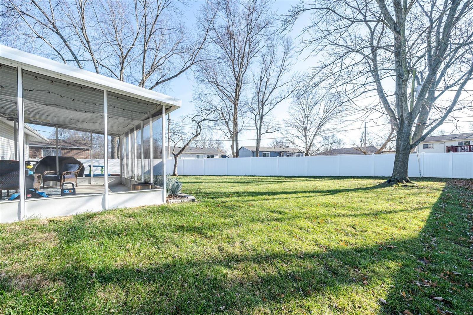 366 Messina Drive Ballwin, MO 63021 - Photo 5 of 41