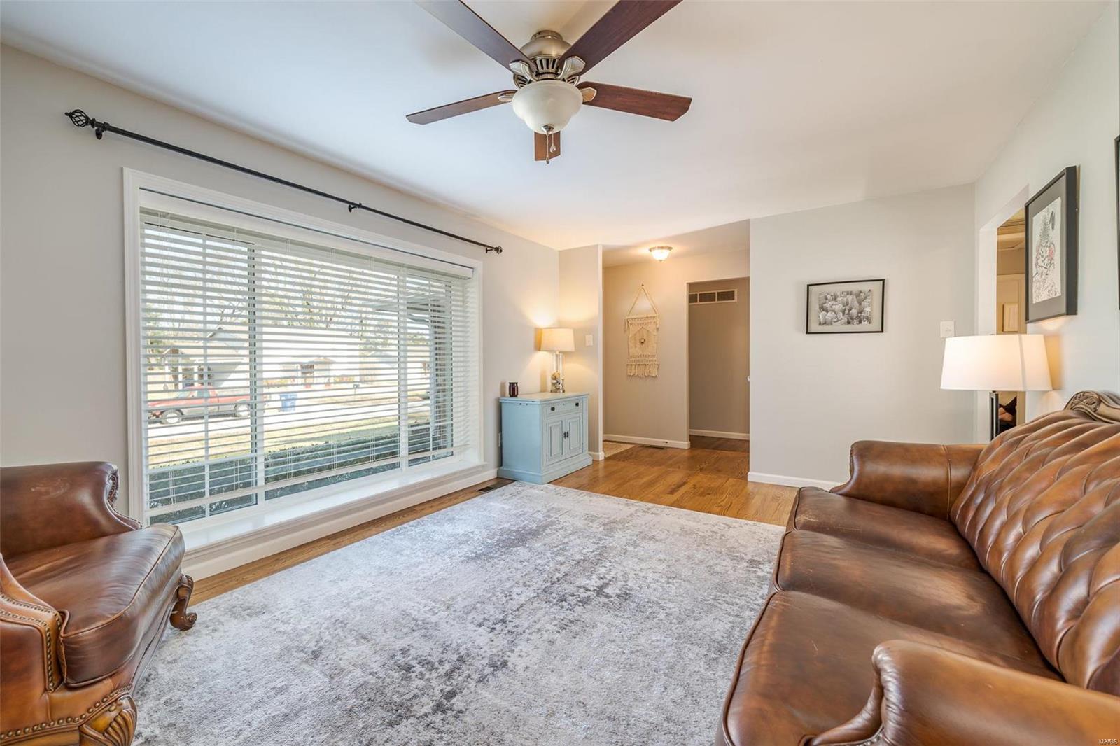 366 Messina Drive Ballwin, MO 63021 - Photo 10 of 41