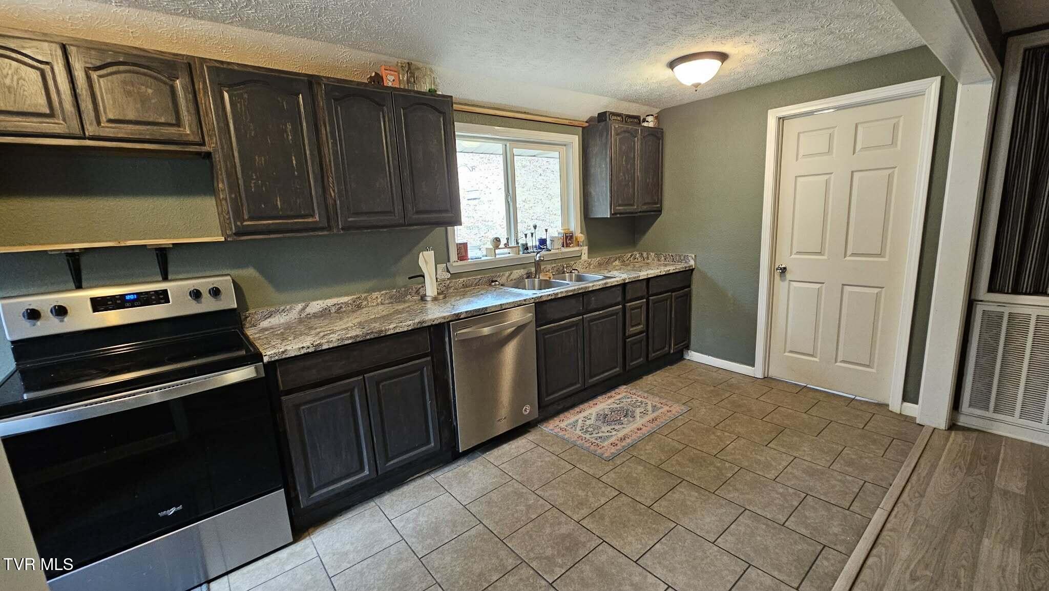 598 Hortons Summit Road Duffield, VA 24244 - Photo 18 of 24 17