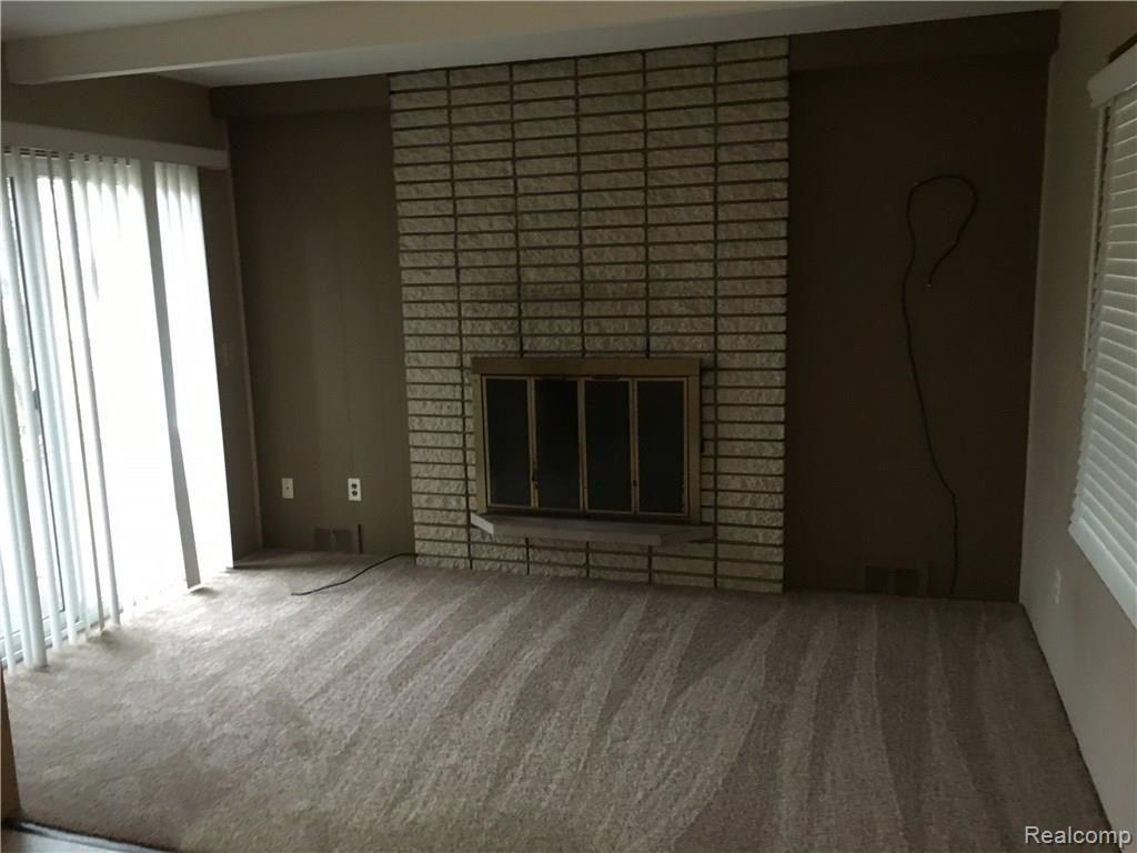 2078 Ridgemont Road Grosse Pointe, MI 48236 - Photo 4 of 14 IMG_8166.JPG