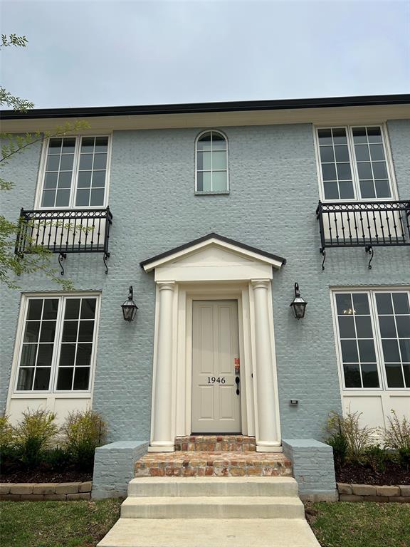 1946 Chestnut Pk Lane Shreveport, LA 71106 - Photo 1 of 23 Doorway to property with painted brick