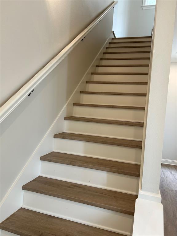 1946 Chestnut Pk Lane Shreveport, LA 71106 - Photo 21 of 23 Stairway featuring wood finished floors