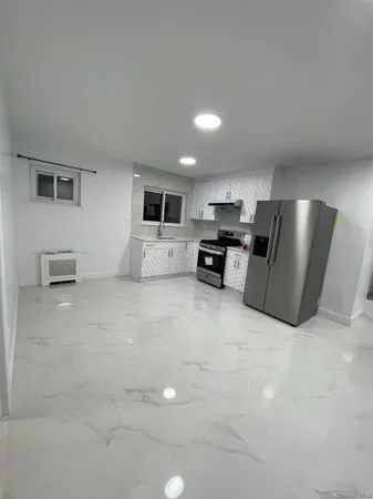 $3,000 | 198-01 56th Avenue | Auburndale