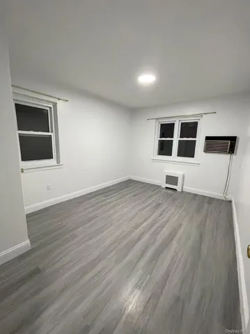 $3,500 | 198-01 56th Avenue | Auburndale