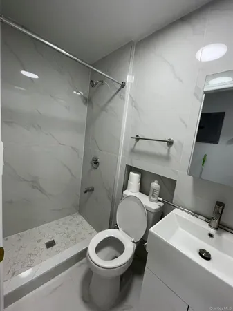 $3,000 | 198-01 56th Avenue | Auburndale