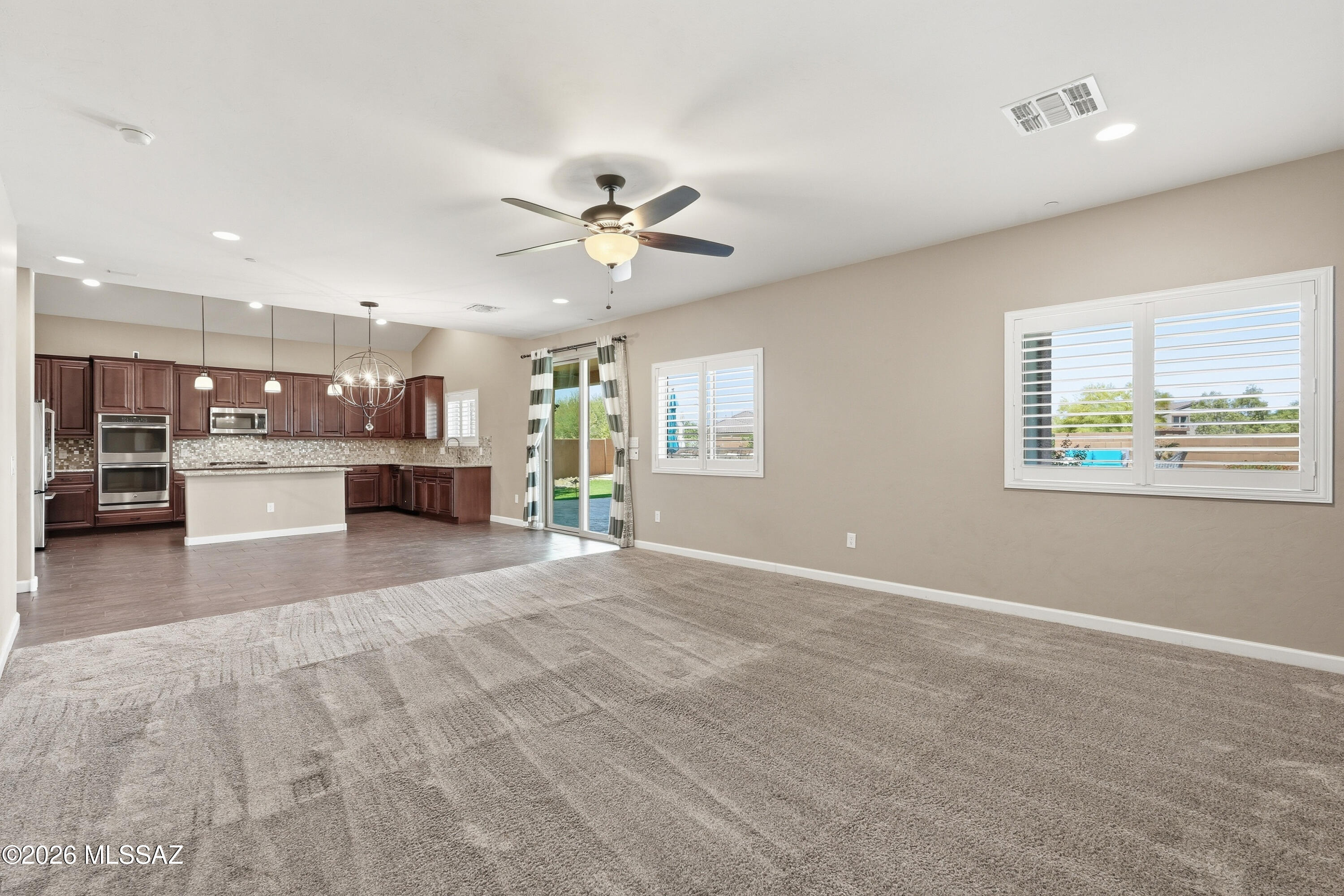 8910 West Irongate Road Marana, AZ 85653 - Photo 10 of 47 8910 (4)