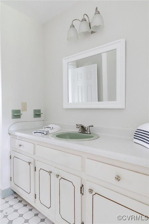 11401 Driscoll Road Chester, VA 23831 - Photo 27 of 36 hall bathroom