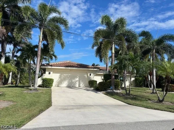$2,500 | 4011 Southwest 2nd Avenue, Cape Coral, FL 33914