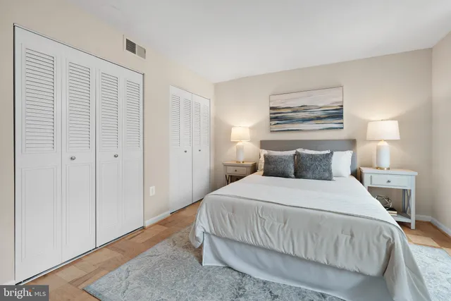 $215,000 | 3 Canterbury Square, Unit 402, Alexandria, VA 22304