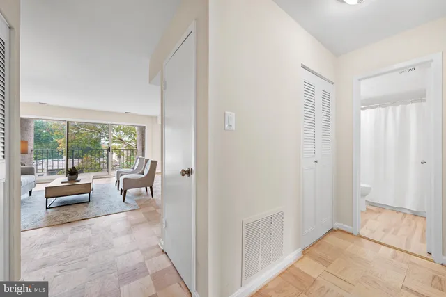 $215,000 | 3 Canterbury Square, Unit 402, Alexandria, VA 22304