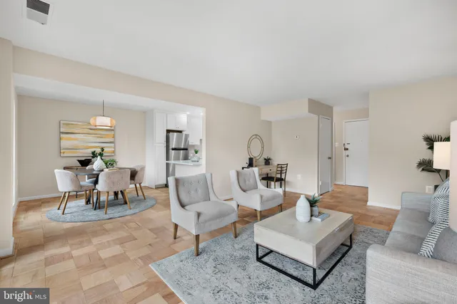 $215,000 | 3 Canterbury Square, Unit 402, Alexandria, VA 22304